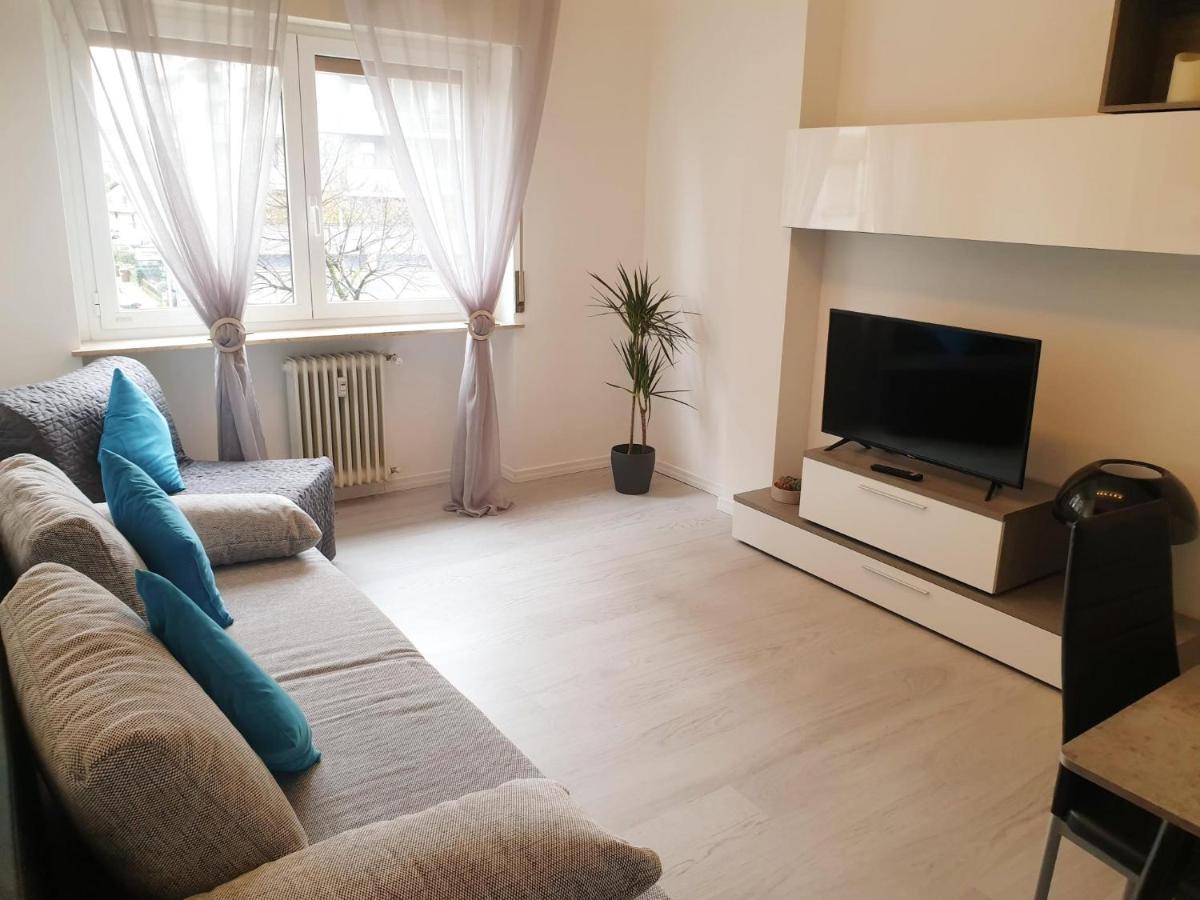 J&M House -Fronte Ospedale- Incluso Netflix E Disney Plus Udine Ngoại thất bức ảnh